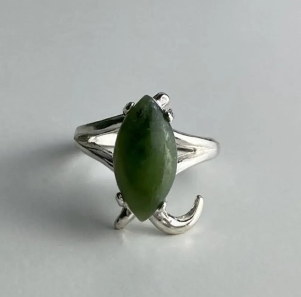 925 Sterling Silver Green Nephrite Ring Size 6.5